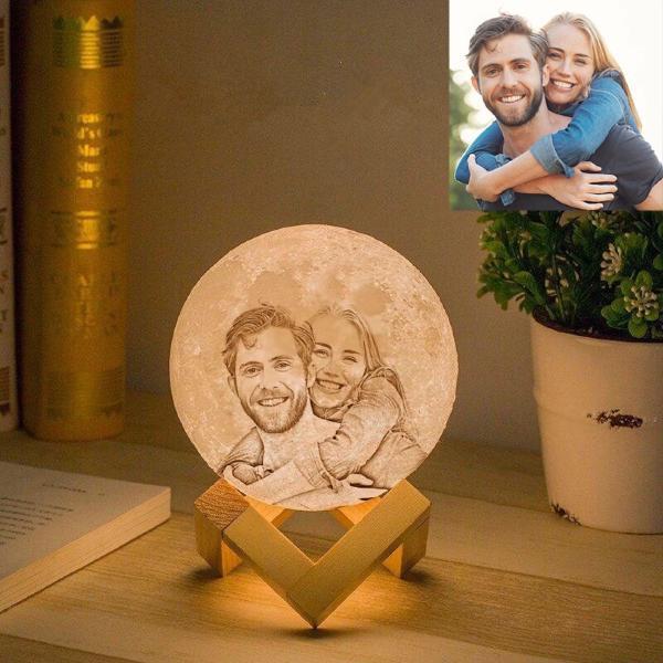 3D printed Moon Lamp with Photo