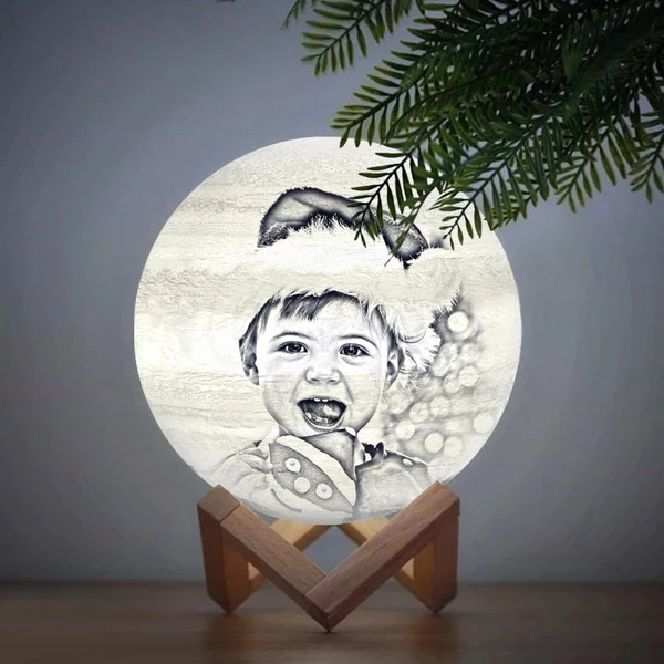 3d printed Jupiter lamp personalized with photo